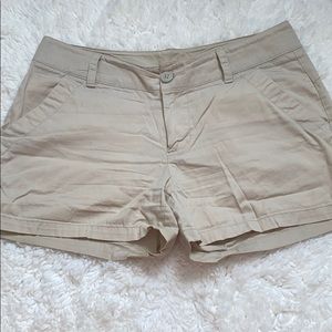Khaki Shorts!!